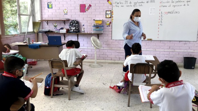 Retorna 42% a las escuelas
